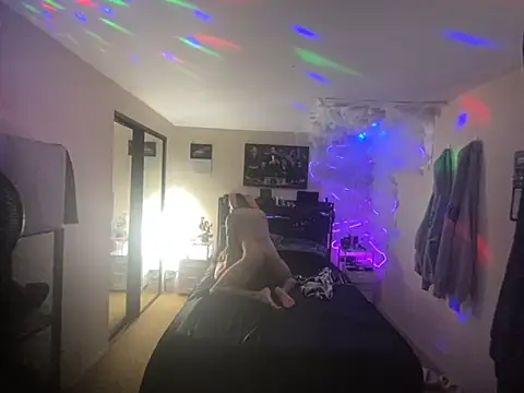 hornycouple818 online show from 03.15.26