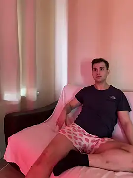 Snapshot of GeraBoobsi chatting on 03.08.25 GeraBoobsi online show from 03.08.25