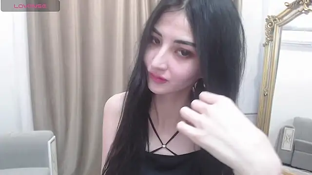 Snapshot of newfrommacau chatting on 10.17.25 newfrommacau online show from 10.17.25