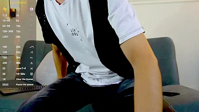 Snapshot of Cum_hunters chatting on 03.19.25 Cum hunters online show from 03.19.25