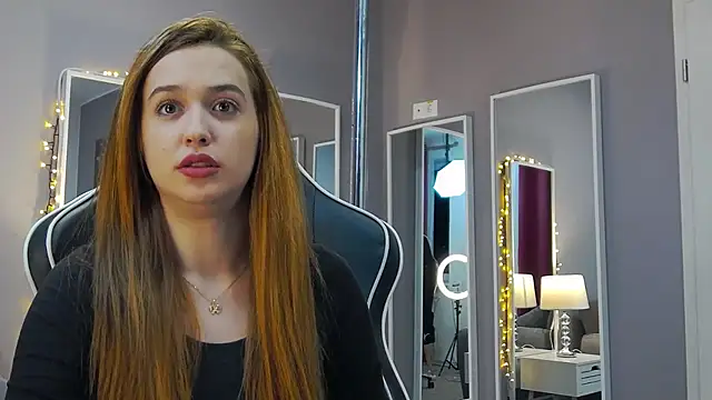 Snapshot of Eva_Lovvia_ chatting on 01.21.25 Eva Lovvia  online show from 01.21.25