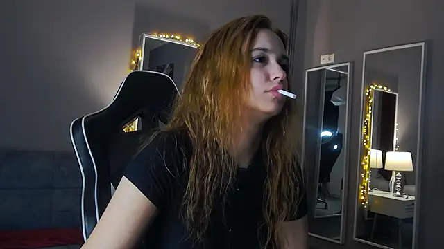 Snapshot of Eva_Lovvia_ chatting on 01.25.25 Eva Lovvia  online show from 01.25.25