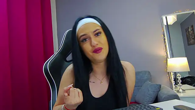 Snapshot of Eva_Lovvia_ chatting on 02.17.25 Eva Lovvia  online show from 02.17.25