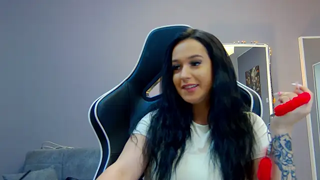 Snapshot of Eva_Lovvia_ chatting on 03.11.25 Eva Lovvia  online show from 03.11.25