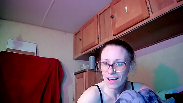 Snapshot of VibeyLovers chatting on 02.23.25 VibeyLovers online show from 02.23.25