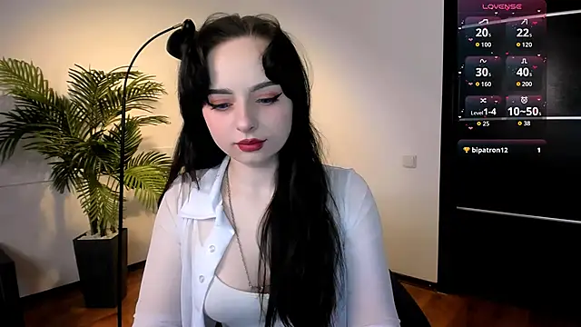 Noirael online show from 04.28.26