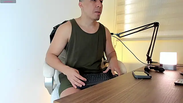 Snapshot of Fraannco chatting on 01.29.25 Fraannco online show from 01.29.25