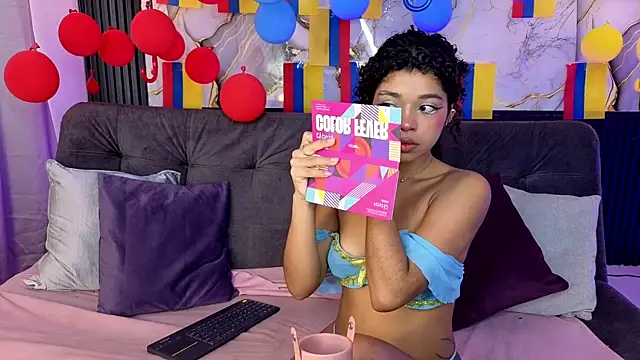 lucie petite online show from 07.02.26