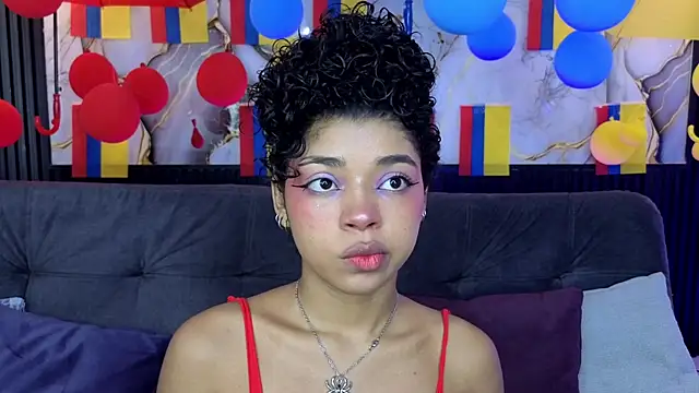 lucie petite online show from 07.05.26