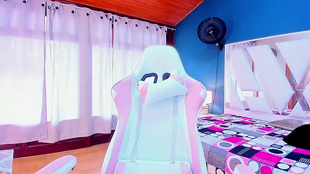 Alondra Cutie online show from 03.11.25