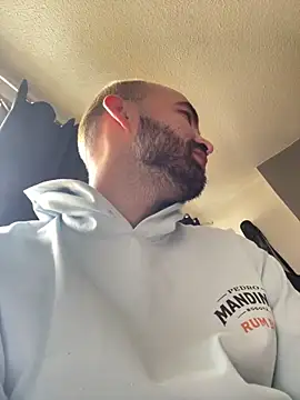 Snapshot of darkdesire_01 chatting on 01.27.25 darkdesire 01 online show from 01.27.25