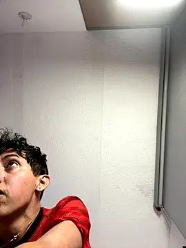 Snapshot of darkdesire_01 chatting on 11.21.25 darkdesire 01 online show from 11.21.25