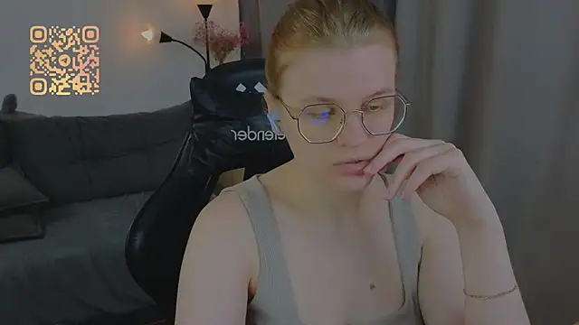 Snapshot of _JessieVibes chatting on 08.02.26 JessieVibes online show from 08.02.26