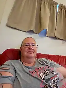 Snapshot of k1w1bbw chatting on 02.09.25 k1w1bbw online show from 02.09.25