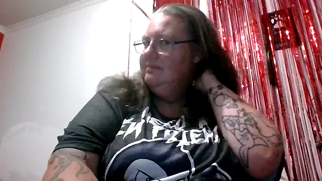 Snapshot of k1w1bbw chatting on 02.14.25 k1w1bbw online show from 02.14.25