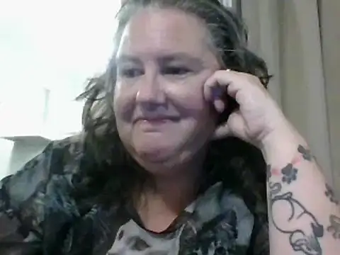 Snapshot of k1w1bbw chatting on 03.02.25 k1w1bbw online show from 03.02.25