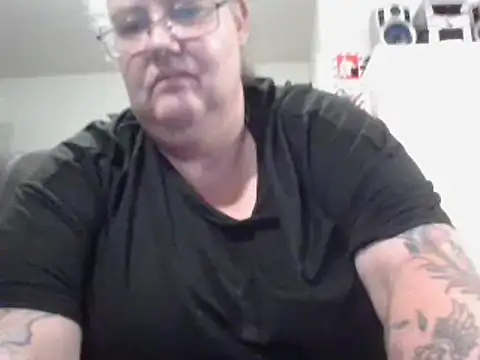 Snapshot of k1w1bbw chatting on 03.09.25 k1w1bbw online show from 03.09.25