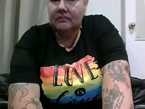 Snapshot of k1w1bbw chatting on 03.22.25 k1w1bbw online show from 03.22.25