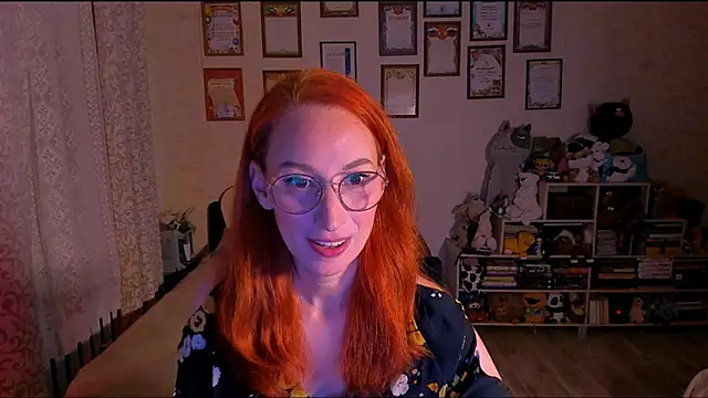 Snapshot of red_rocco chatting on 03.18.25 red rocco online show from 03.18.25