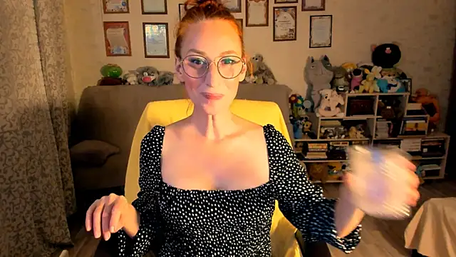 Snapshot of red_rocco chatting on 10.03.25 red rocco online show from 10.03.25