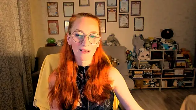 Snapshot of red_rocco chatting on 10.09.25 red rocco online show from 10.09.25