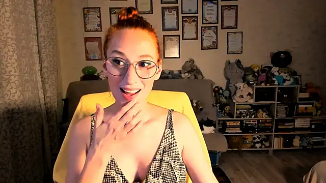 Snapshot of red_rocco chatting on 10.18.25 red rocco online show from 10.18.25