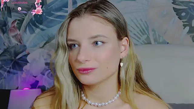 LanaSparks online show from 03.07.25