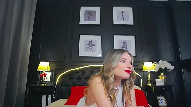 LanaSparks online show from 03.22.25