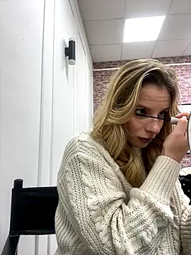 LanaSparks online show from 10.07.25