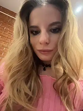 LanaSparks online show from 12.04.25