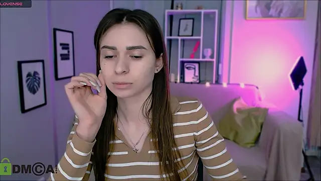 Snapshot of flora_ri chatting on 01.24.25 flora ri online show from 01.24.25