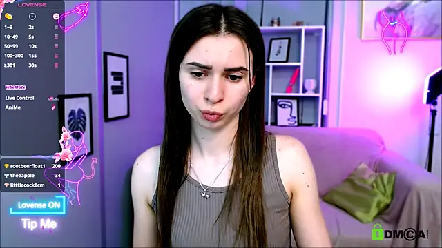 Snapshot of flora_ri chatting on 02.04.25 flora ri online show from 02.04.25