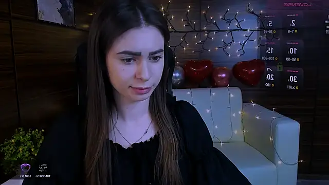 Snapshot of flora_ri chatting on 03.06.25 flora ri online show from 03.06.25