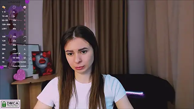 Snapshot of flora_ri chatting on 03.19.25 flora ri online show from 03.19.25