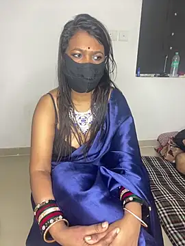 Snapshot of YourSuperTanya chatting on 10.12.25 YourSuperTanya online show from 10.12.25