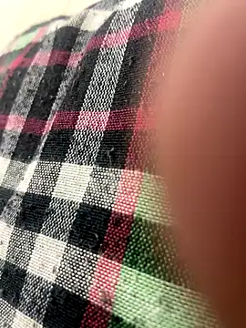 Snapshot of YourSuperTanya chatting on 11.04.25 YourSuperTanya online show from 11.04.25