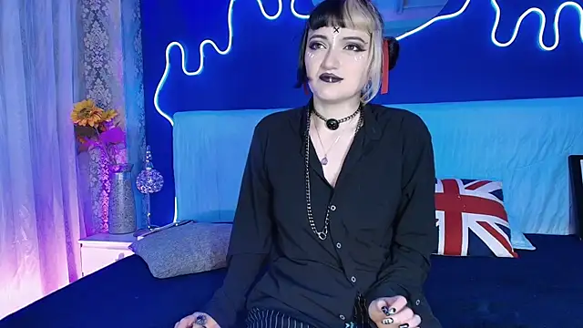 Snapshot of JeanneSabatier chatting on 05.21.26 JeanneSabatier online show from 05.21.26