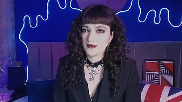 Snapshot of JeanneSabatier chatting on 07.13.26 JeanneSabatier online show from 07.13.26