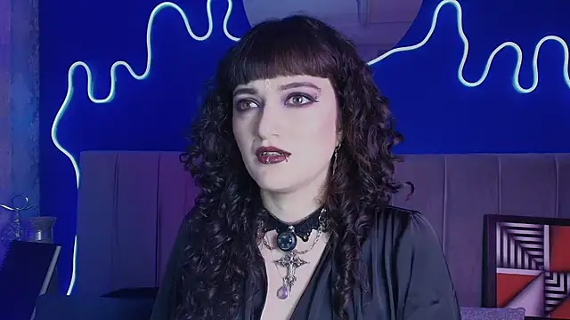 Snapshot of JeanneSabatier chatting on 07.27.26 JeanneSabatier online show from 07.27.26