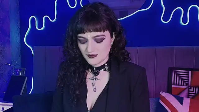 Snapshot of JeanneSabatier chatting on 07.29.26 JeanneSabatier online show from 07.29.26