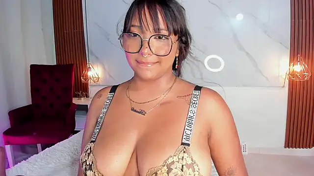 isabella zc online show from 04.30.26