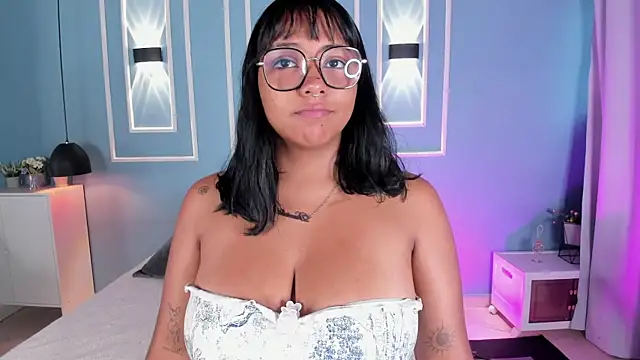 Snapshot of isabella_zc chatting on 07.26.26 isabella zc online show from 07.26.26