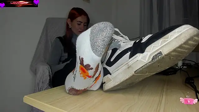 VioletParkker online show from 12.15.25