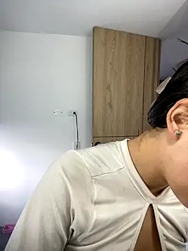 Snapshot of Sofia18_pinkk chatting on 11.08.25 Sofia18 pinkk online show from 11.08.25