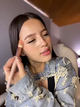 Snapshot of Sofia18_pinkk chatting on 11.22.25 Sofia18 pinkk online show from 11.22.25