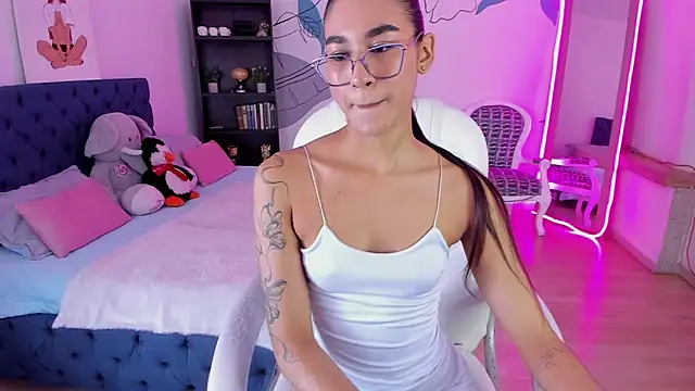Snapshot of Dana_Paula chatting on 06.26.26 Dana Paula online show from 06.26.26