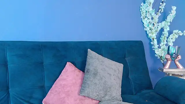 Snapshot of AmbarDupont chatting on 03.05.25 AmbarDupont online show from 03.05.25