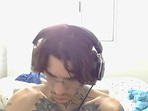 Snapshot of smokingink chatting on 04.26.26 smokingink online show from 04.26.26