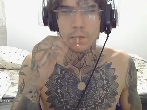 Snapshot of smokingink chatting on 04.30.26 smokingink online show from 04.30.26