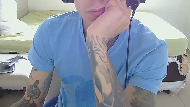 Snapshot of smokingink chatting on 06.03.26 smokingink online show from 06.03.26